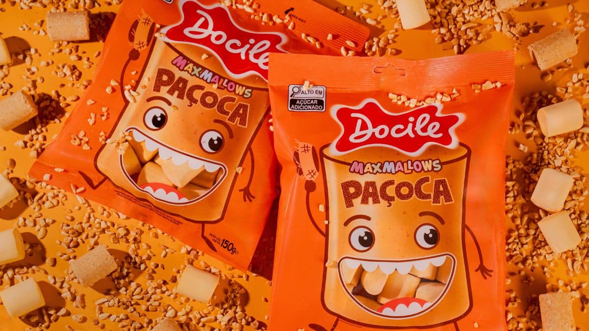 <span style = 'font-size:120%; font-weight: bold;'>Docile lança o primeiro marshmallow sabor paçoca do Brasil</span><br>Durante o APAS Show 2025, a Docile, maior exportadora de doces do Brasil e uma das 100 maiores empresas de doces do mund...