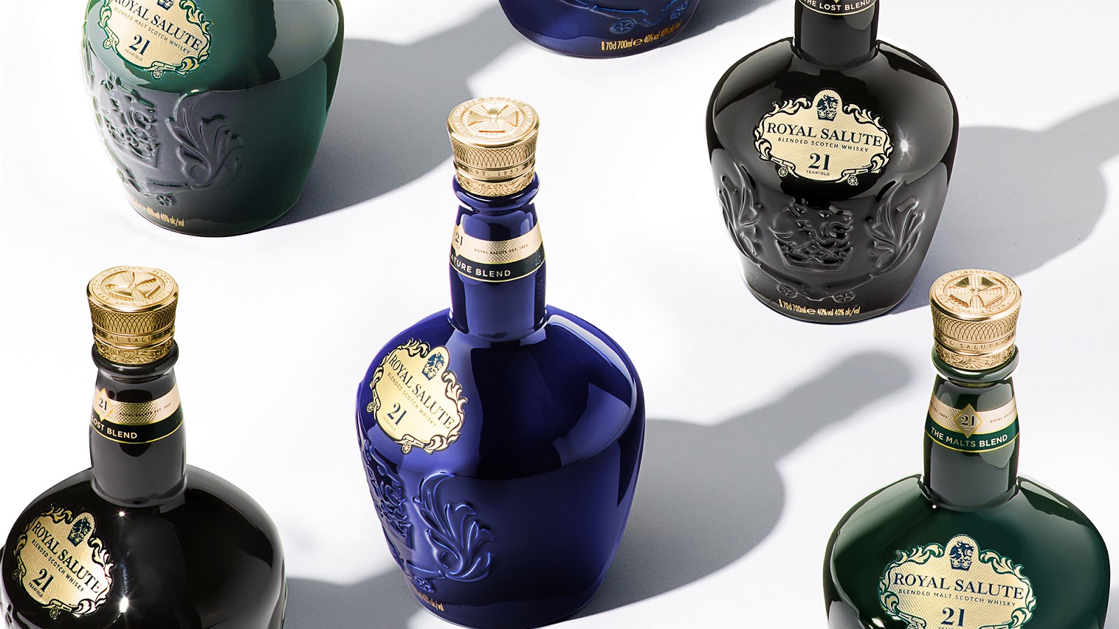 <span style = 'font-size:120%; font-weight: bold;'>Royal Salute 21 anos</span><br>A Chivas Brothers apresenta uma coleção especial do uísque Royal Salute envelhecido por um período mínimo de 21 anos. A ...