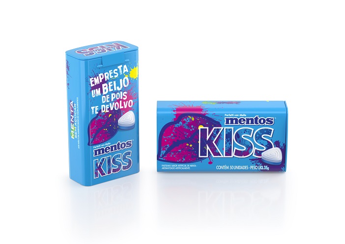 <span style = 'font-size:120%; font-weight: bold;'>Mentos Kiss - embalagem colecionável com frases divertidas</span><br>A latinha com 50 pastilhas de Mentos, lançada no mercado brasileiro em 2012, ganha uma edição limitada com oito versões ...