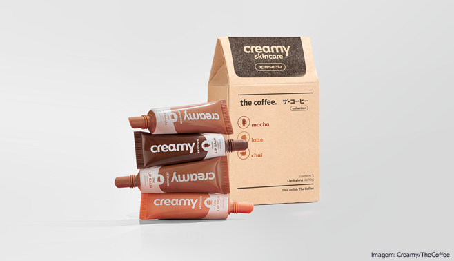 <span style = 'font-size:120%; font-weight: bold;'>Creamy e The Coffee lançam linha de hidratantes labiais com aromas de bebidas com cafés especiais</span><br>“The Coffee Collection” traz os Lip Balms Mocha, Latte e Chai, que possuem ingredientes exclusivos que ajudam a hidratar...