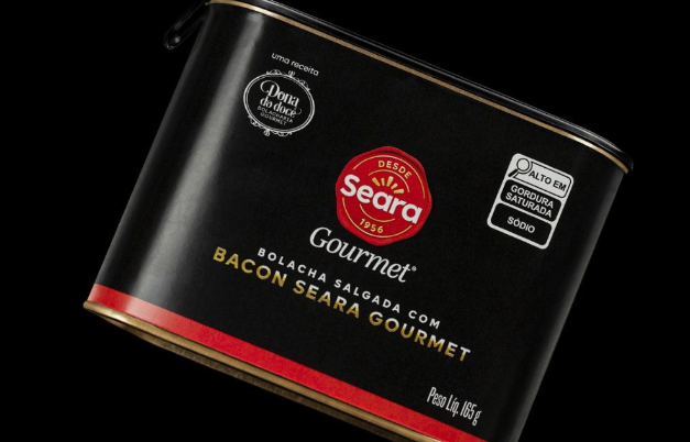 <span style = 'font-size:120%; font-weight: bold;'>Seara Gourmet e Dona do Doce celebram o Dia Internacional do Bacon </span><br>Em comemoração ao Dia Internacional do Bacon, a Seara Gourmet, famosa por suas experiências gastronômicas premium, se un...