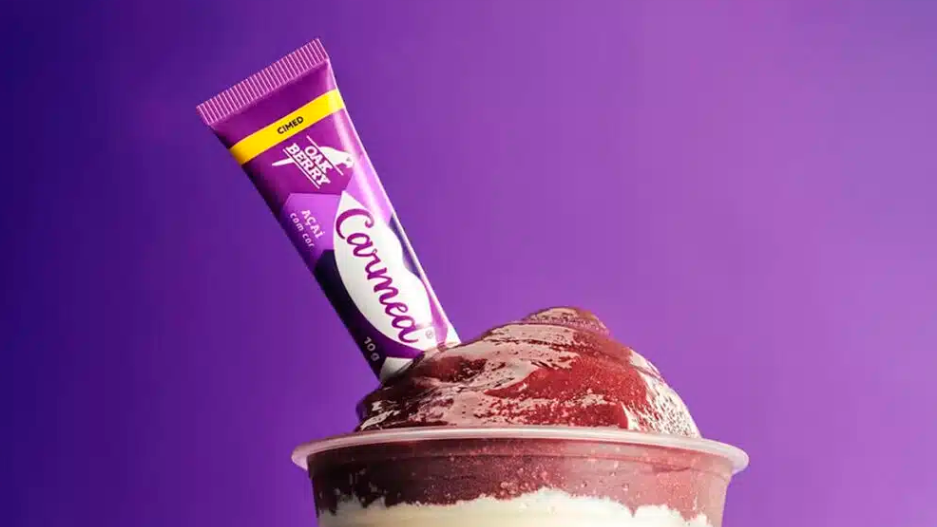 <span style = 'font-size:120%; font-weight: bold;'>Carmed ganha novo sabor açaí em collab com Oakberry</span><br>No último domingo, 02, a Carmed, marca pertencente à Cimed, anunciou que se uniu à Oakberry para o lançamento de um novo...