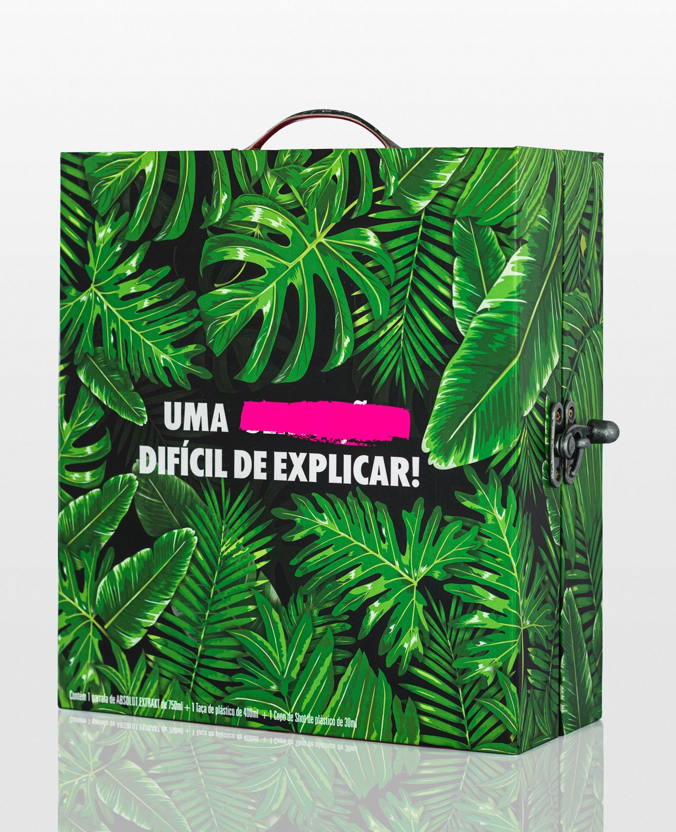 <span style = 'font-size:120%; font-weight: bold;'>Absolut Extrakt</span><br>A embalagem especial marcou o lançamento da nova variante da marca Absolut Extrakt, feita com ingredientes herbácios, um...