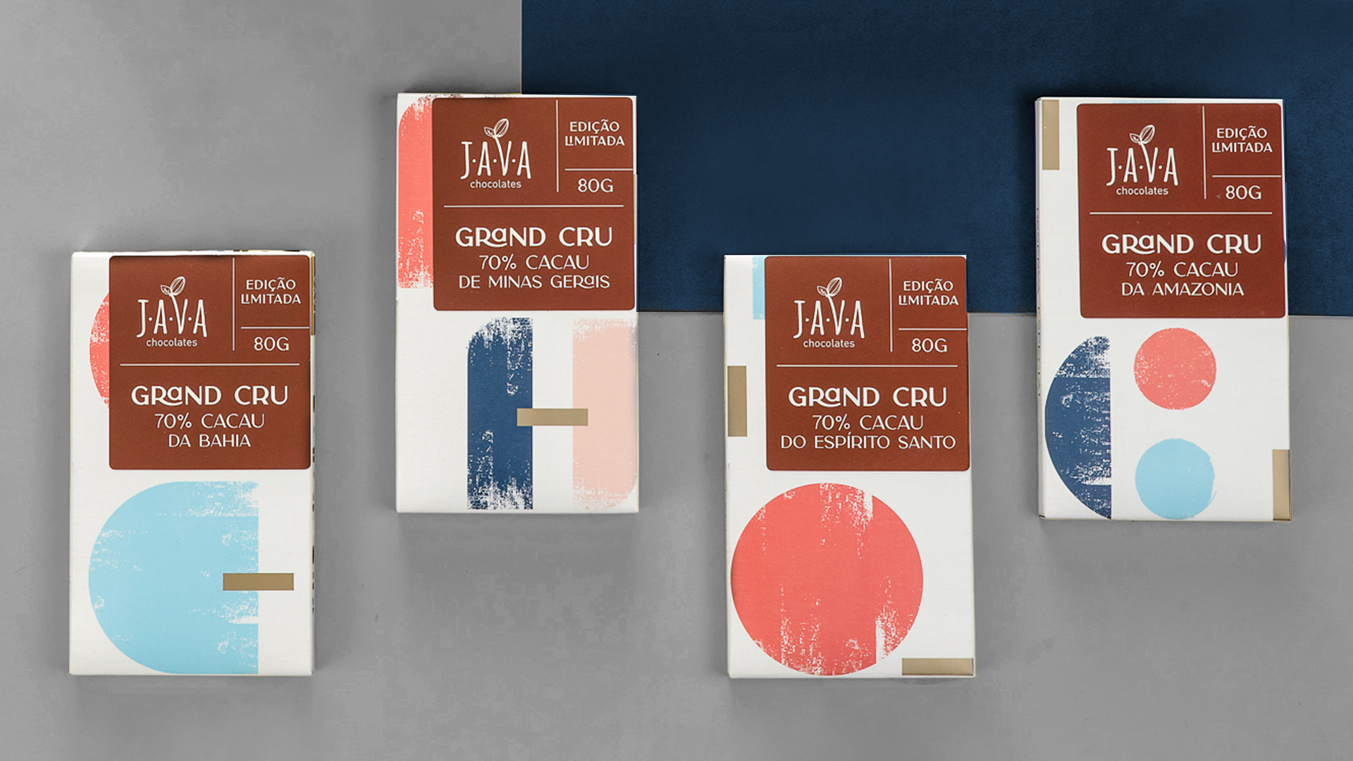 <span style = 'font-size:120%; font-weight: bold;'>Reserva Especial - Java Chocolates</span><br>Para a linha de chocolates de produção limitada, enfatizamos o conceito de exclusividade. Com estética abstrata, sozinha...