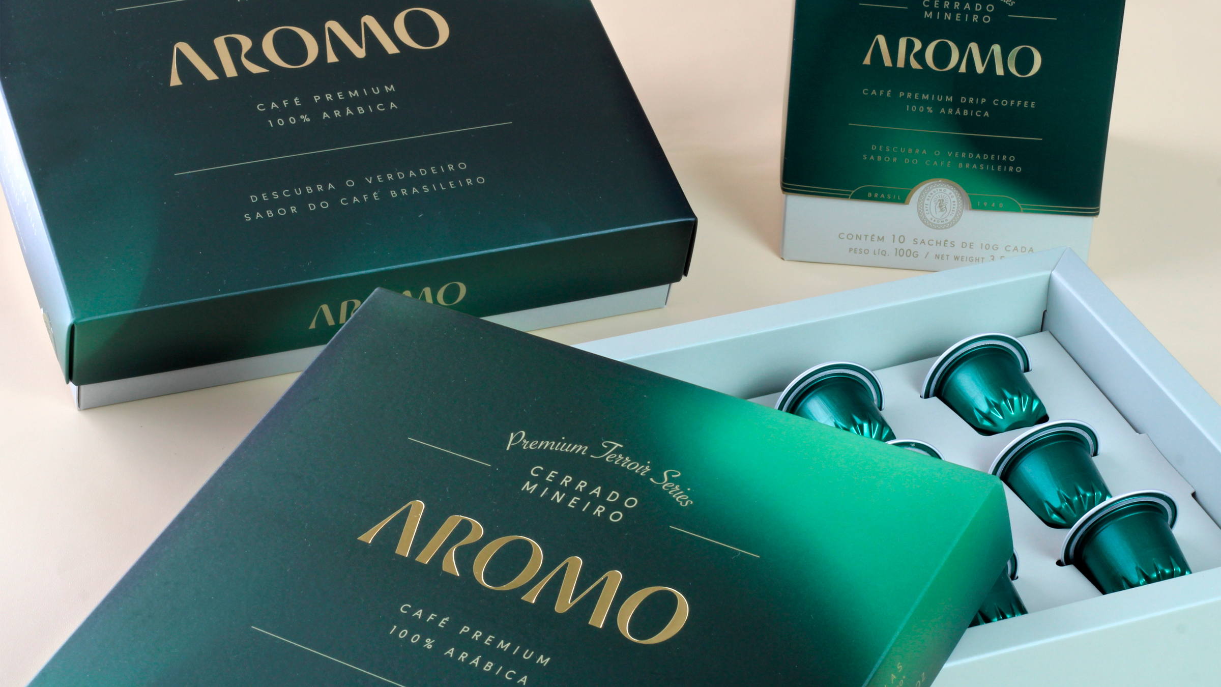 <span style = 'font-size:120%; font-weight: bold;'>Aromo Coffee</span><br>Apesar de ser o maior produtor de café do mundo, hoje o Brasil não tem nenhuma marca de café premium ou super premium de...